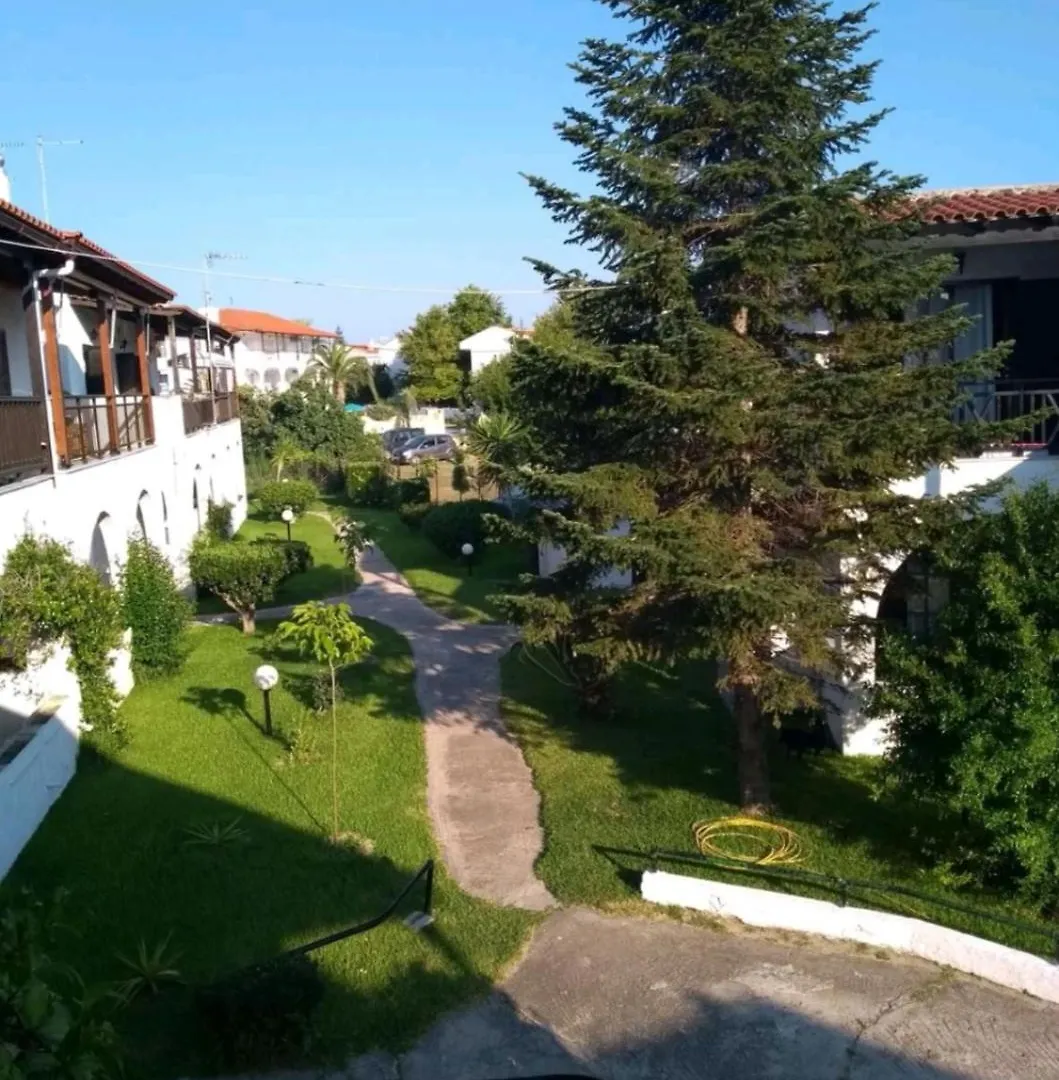 Theo Apartment In The Palm Trees Skala Fourkas